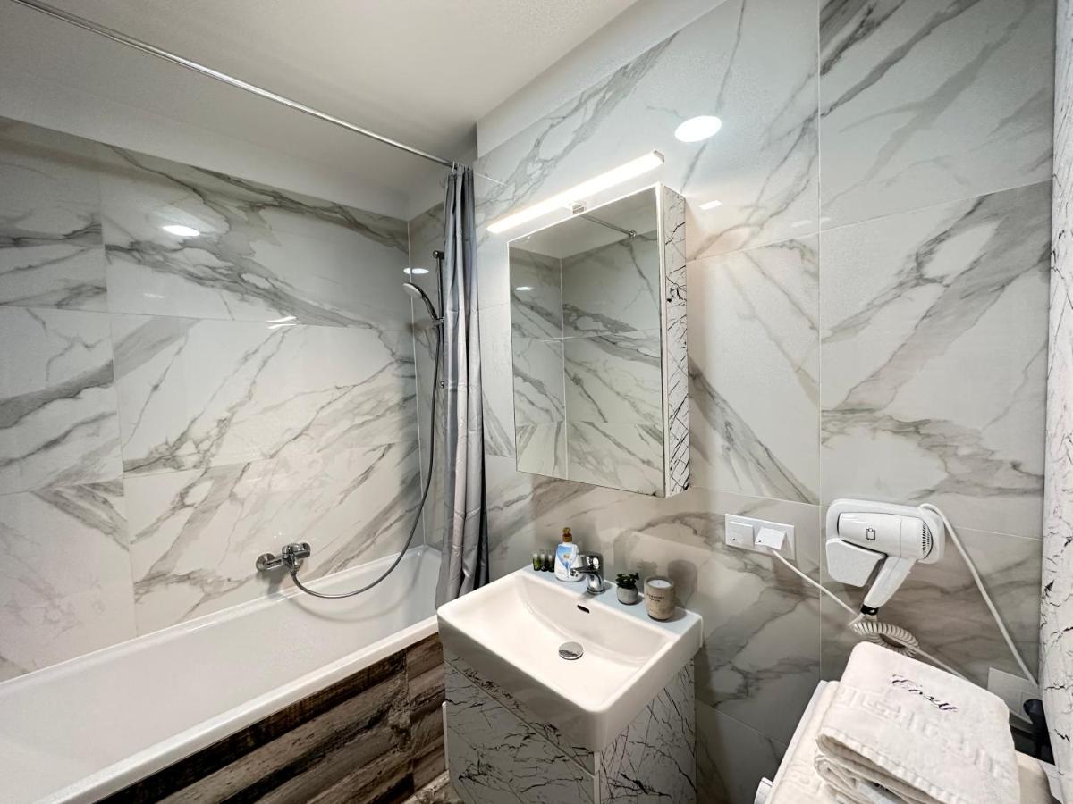Deluxe Cozy Apartments - Coresi Mall #Brašov Exteriér fotografie